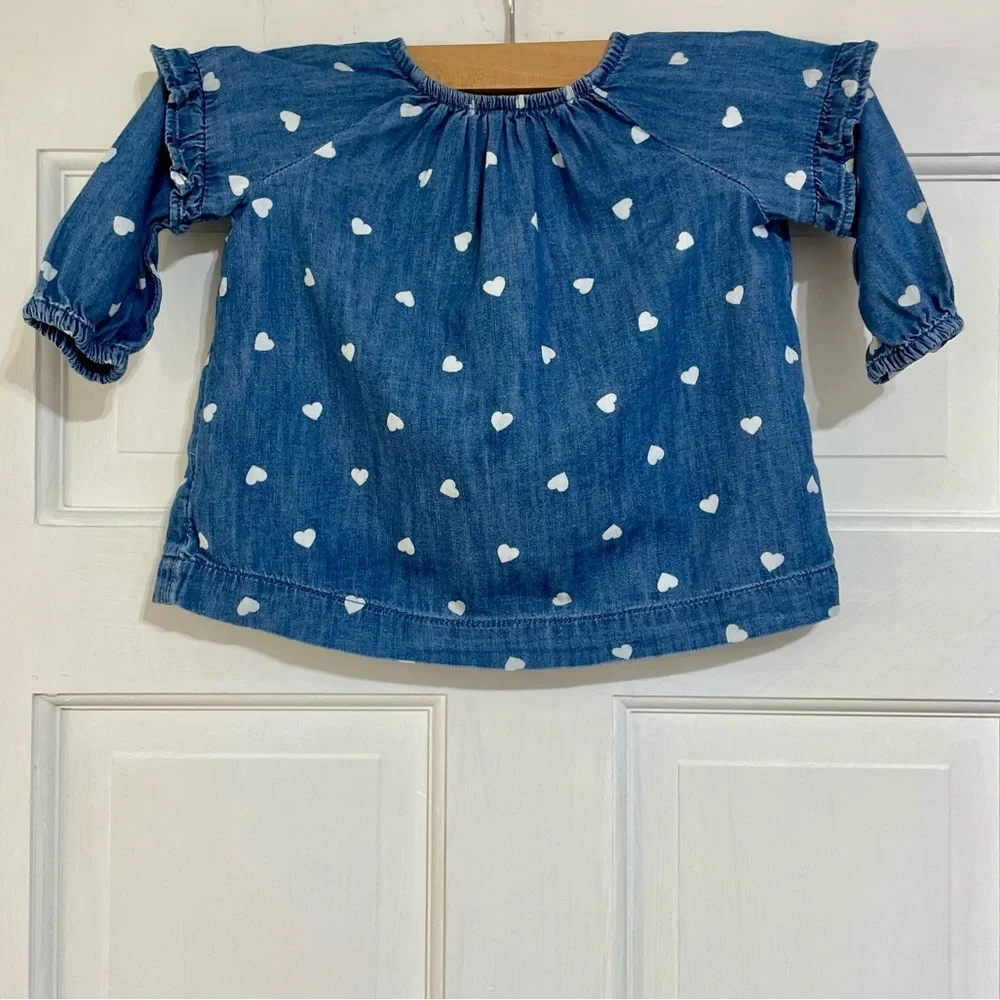 Gap Baby 3/6 mos denim shirt with hearts